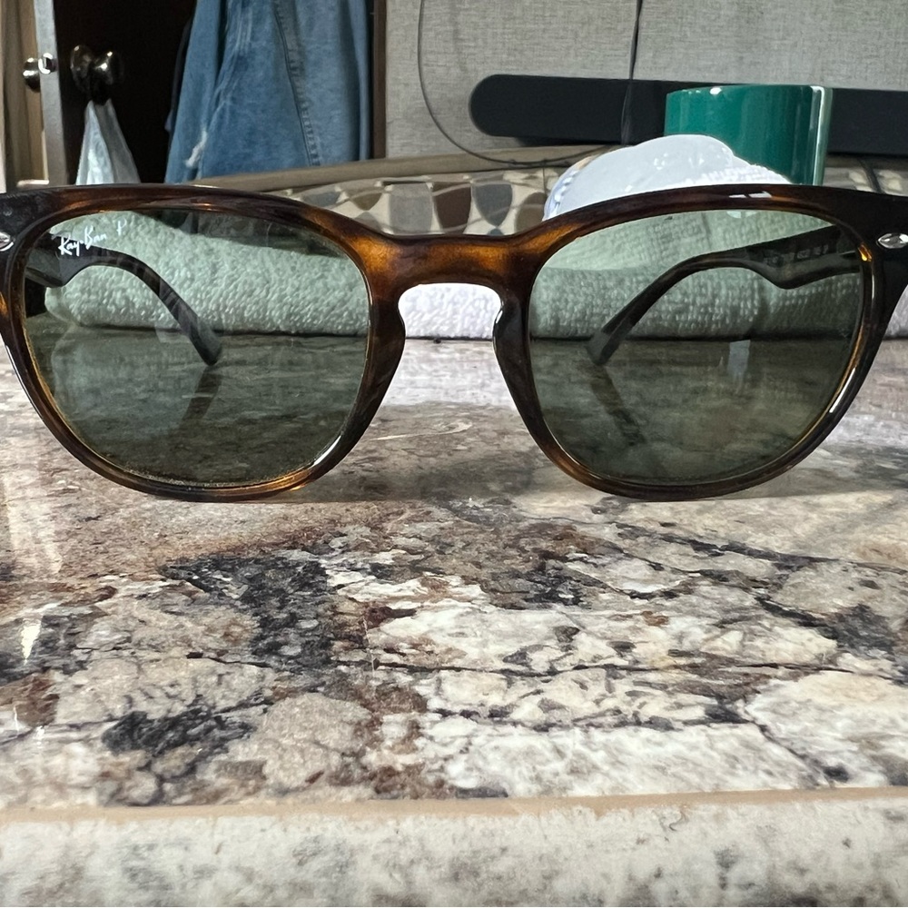 Ray-Ban RB4140 Wayfarer Sunglasses